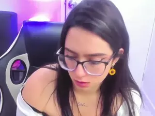 I S S A's Live Sex Cam Show