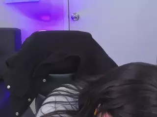I S S A's Live Sex Cam Show