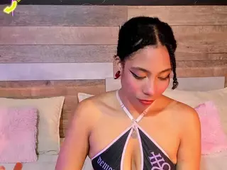 Aria Peach's Live Sex Cam Show