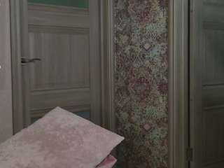 Ce modèle est en direct maintenant. dianawild