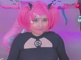 lolisuccub webcam model