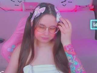 lolisuccub Toy live webcam