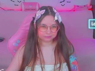 lolisuccub 1 live webcam