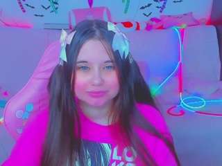 lolisuccub's CamSoda show and profile