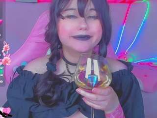 lolisuccub Live Webcam on CamSoda