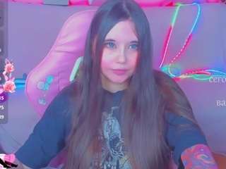 lolisuccub's CamSoda show and profile