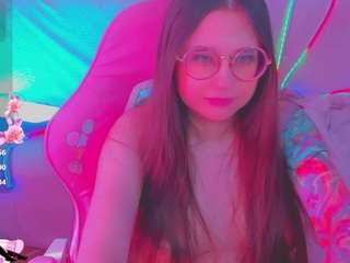 lolisuccub's CamSoda show and profile