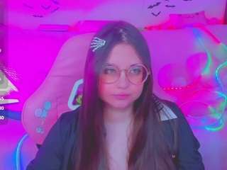 lolisuccub's CamSoda show and profile