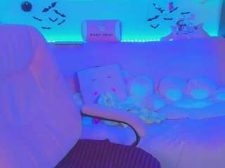 lolisuccub live cam