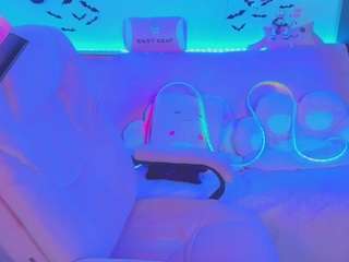 lolisuccub live webcam show
