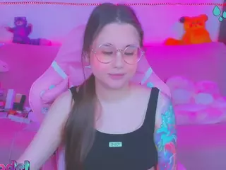 lolisuccub's Live Sex Cam Show