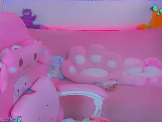 lolisuccub's Live Sex Cam Show