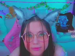 lolisuccub's Live Sex Cam Show