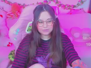 lolisuccub's Live Sex Cam Show