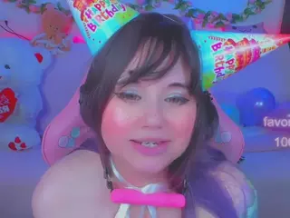 lolisuccub's Live Sex Cam Show