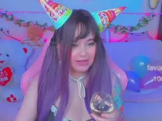 lolisuccub's Live Sex Cam Show