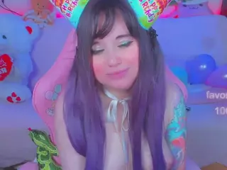lolisuccub's Live Sex Cam Show