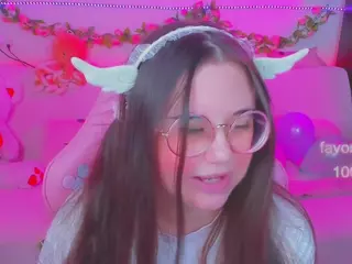 lolisuccub's Live Sex Cam Show