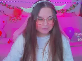 lolisuccub's Live Sex Cam Show