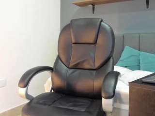 bellaadams Live Webcam on CamSoda