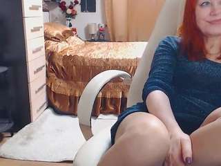 crazymomy's CamSoda show and profile