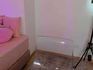 Model ini sedang live sekarang. yulli-1
