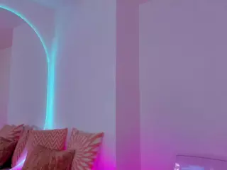 yulli-1's Live Sex Cam Show