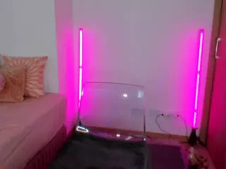 yulli-1's Live Sex Cam Show