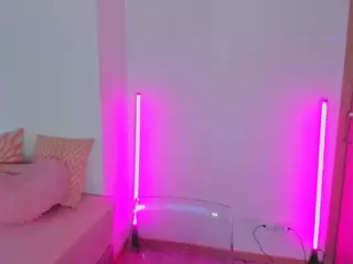 yulli-1's Live Sex Cam Show