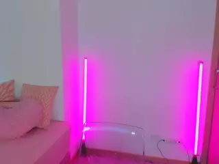 yulli-1's Live Sex Cam Show