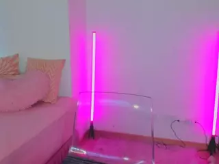 yulli-1's Live Sex Cam Show