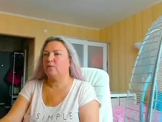 SquirtySexyMilf's Live Sex Cam Show
