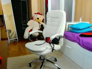 SquirtySexyMilf's Live Sex Cam Show