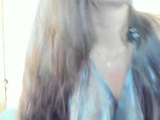 该模特正在直播。 miaferreyra