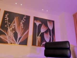 le modèle evebenson est en webcam porno dans un show sur le site camsoda, il possède les tags suivants: ahegao,flashing,young adult,teen-18,tattoos,orgasm,no smoking,no drinking,ass,handjob,fingers,facial piercings,erotic-dance,dildo,cum,cowgirl,brown eyes,blowjob,asshole,big-ass