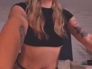 le modèle evebenson est en webcam porno dans un show sur le site camsoda, il possède les tags suivants: ahegao,flashing,young adult,teen-18,tattoos,orgasm,no smoking,no drinking,ass,handjob,fingers,facial piercings,erotic-dance,dildo,cum,cowgirl,brown eyes,blowjob,asshole,big-ass