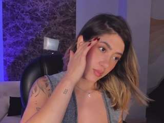 Live cam show with evebenson