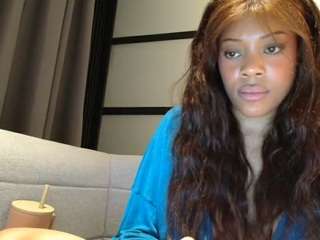 MiaMuffn live cam preview