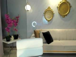 niaholland webcam
