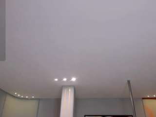 niaholland webcam model