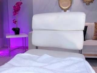 Live webcam model niaholland on Soda Cams