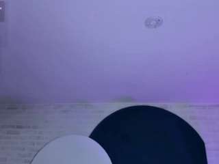 niaholland webcam