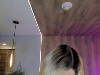 niaholland