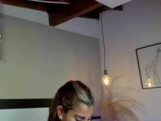 Live webcam model victoria-rouse on Soda Cams