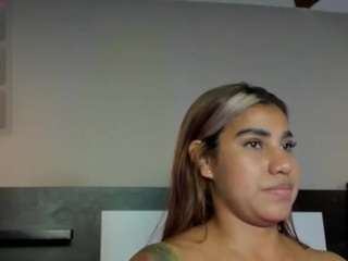 Live webcam model victoria-rouse on Soda Cams