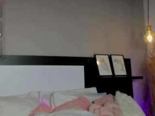 Live webcam model victoria-rouse on Soda Cams