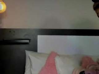 Live webcam model victoria-rouse on Soda Cams