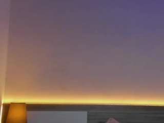 Victoria-Rouse live cam preview