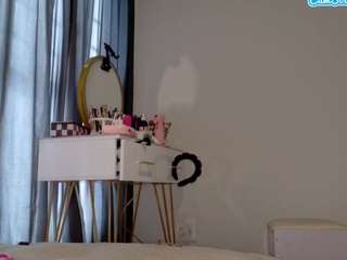 royalnerfititi webcam model
