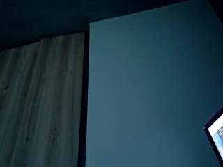 Live webcam model royalnerfititi on Soda Cams